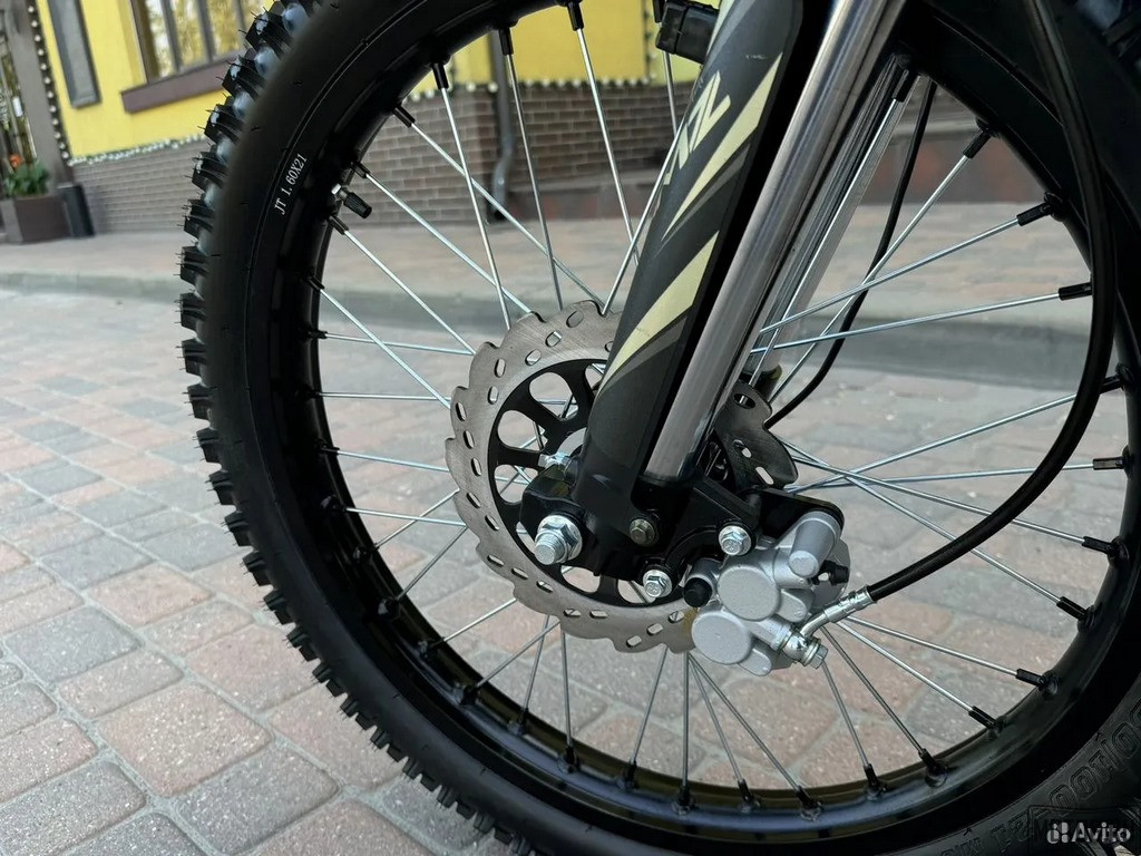 Эндуро мотоцикл MMZ S009 — надёжный кроссовый байк 300cc для бездорожья Эндуро мотоцикл MMZ S009 — надёжный кроссовый байк 300cc для бездорожья